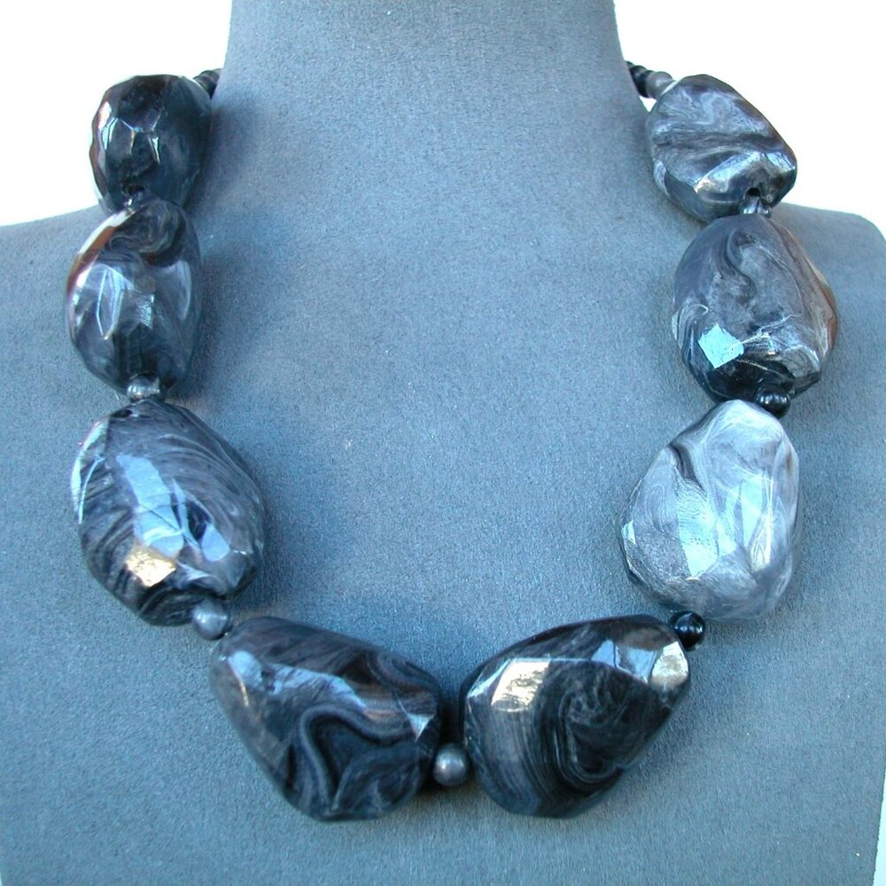 Chunky Black & Gray Marbled Acrylic Bead Necklace 18" With 3.5" Extension Lobste